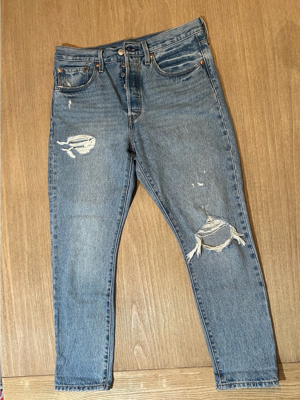 Levi's Premium 501 Original Cropped Jeans - Distressed Light Wash - W31 L28